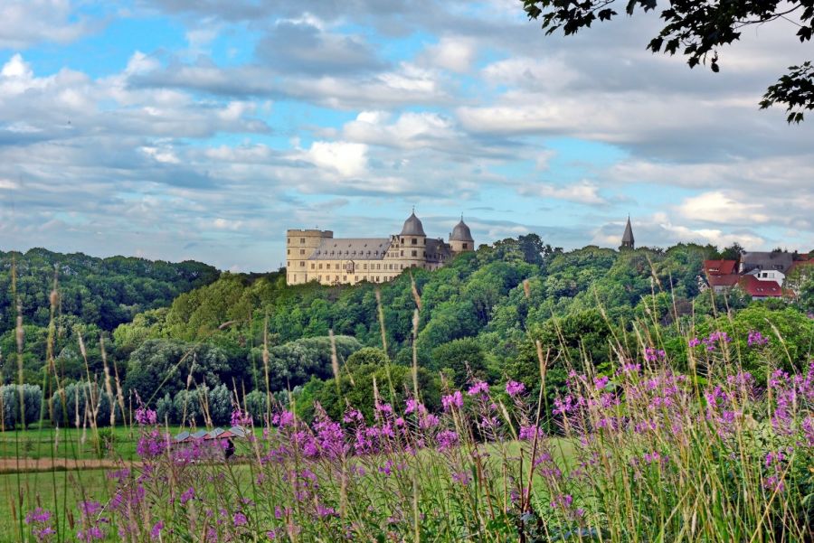 Die Wewelsburg im Sommer (Foto: Horst Dreismann)